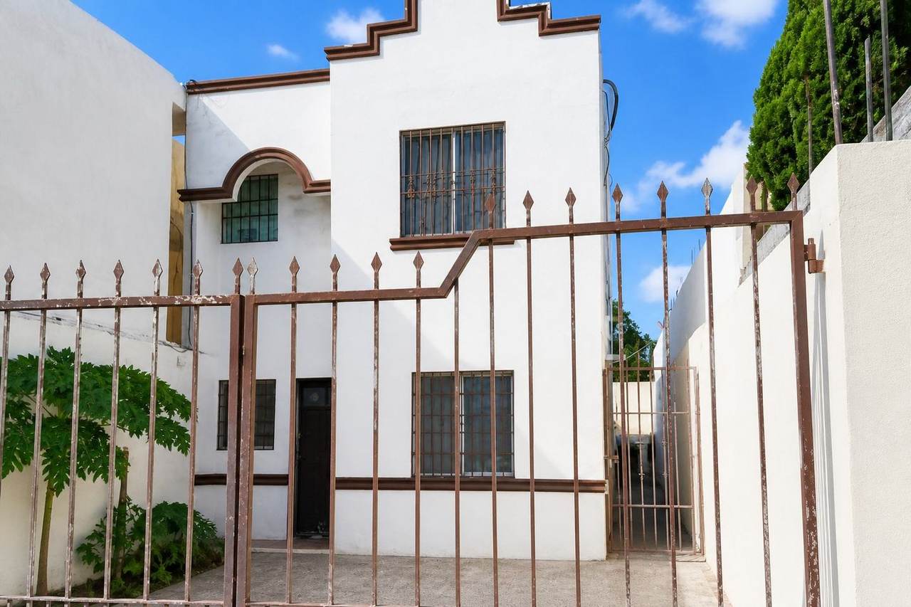 Casa en calle Oriente 3