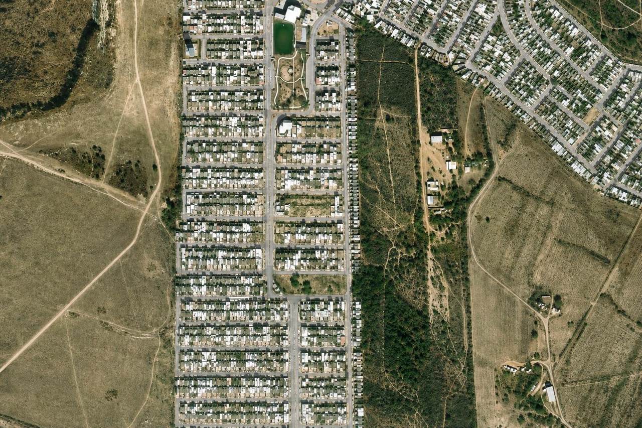 Terreno de 9 hectáreas sobre avenida Santa Ana