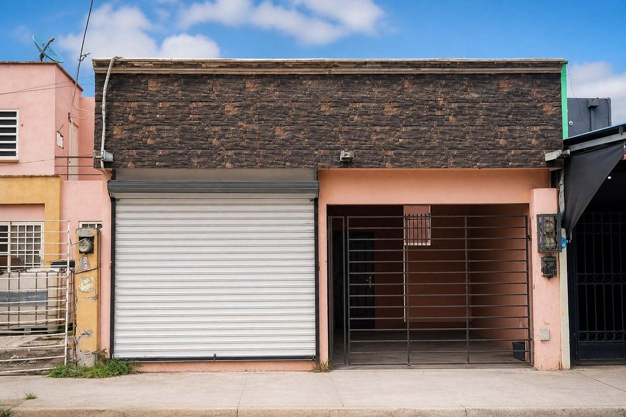 Casa en avenida Don René Salinas 212